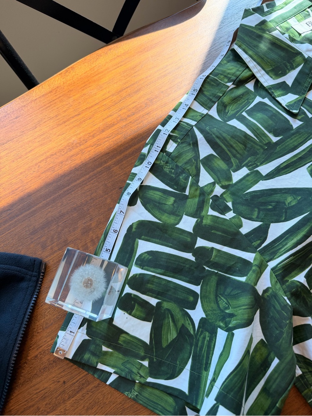 Banana Republic Green Brushstroke Boxy Cropped Button-Up Shirt - Picture 13 of 14